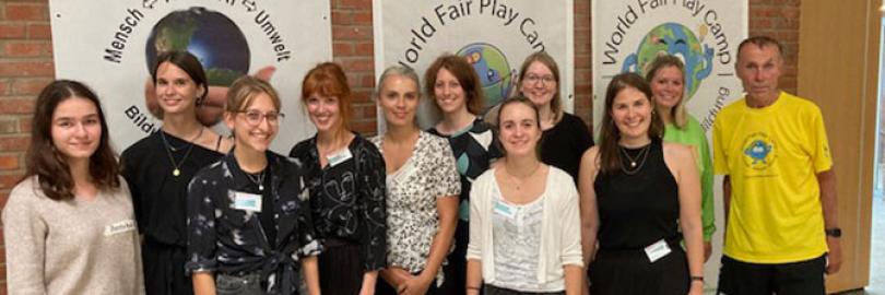 v.r. Herbert Ehlen, Organisator des Camps,  Jennifer Meuren, Bürgermeisterin von Blankenheim und das Team vom Projekt MehrWertRevier