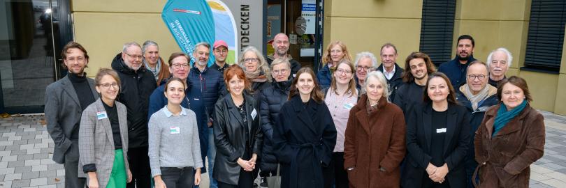Gruppenbild vom ersten Reviergespräch in Düren